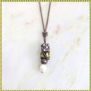 Vintage Rhinestone 28-in Chain necklace pendant antique Peridot Vintage